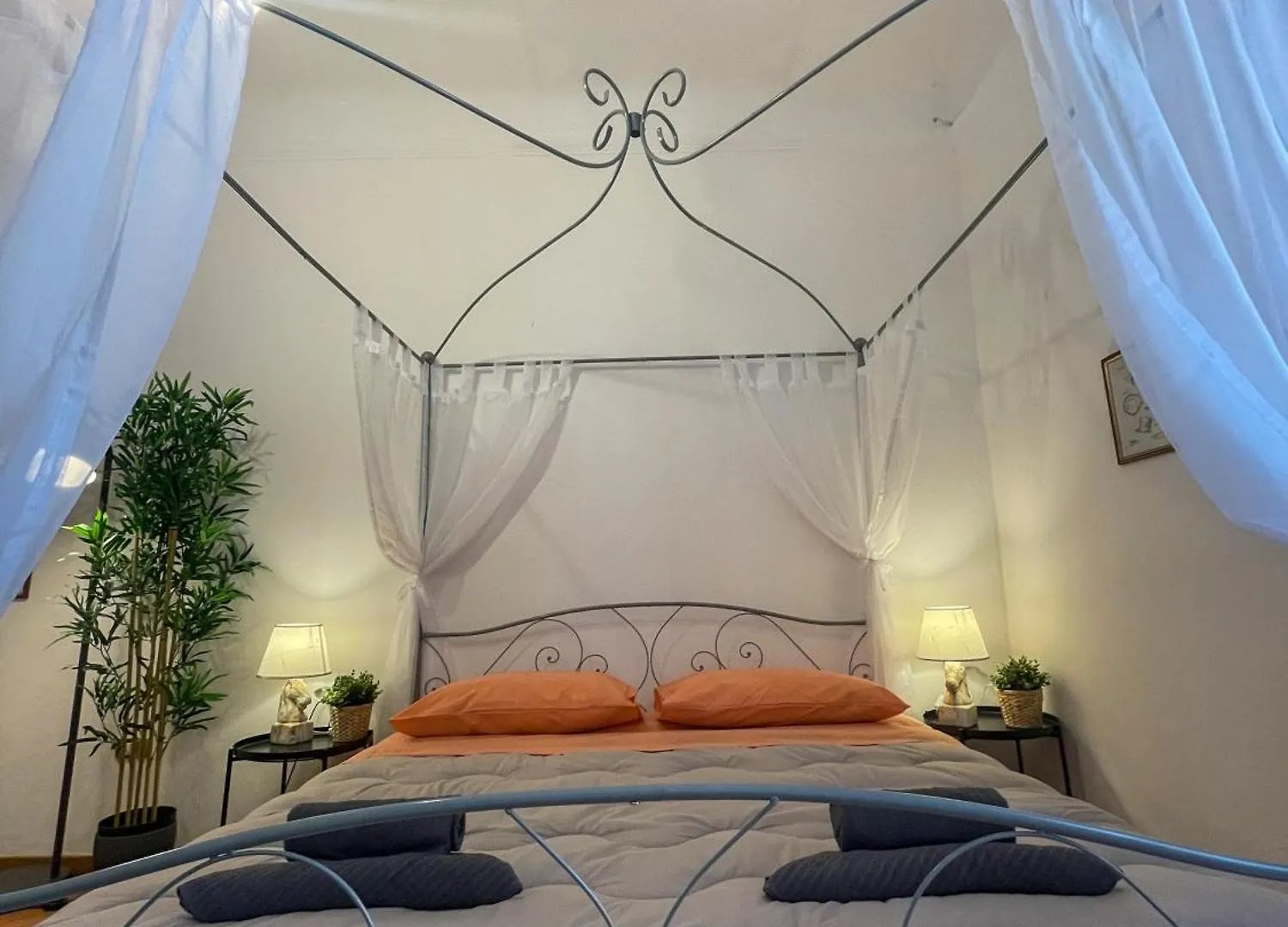 Dea Dreams - Old Style Milano Apartment
