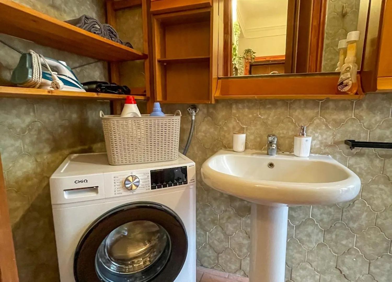 Dea Dreams - Old Style Milano Apartment