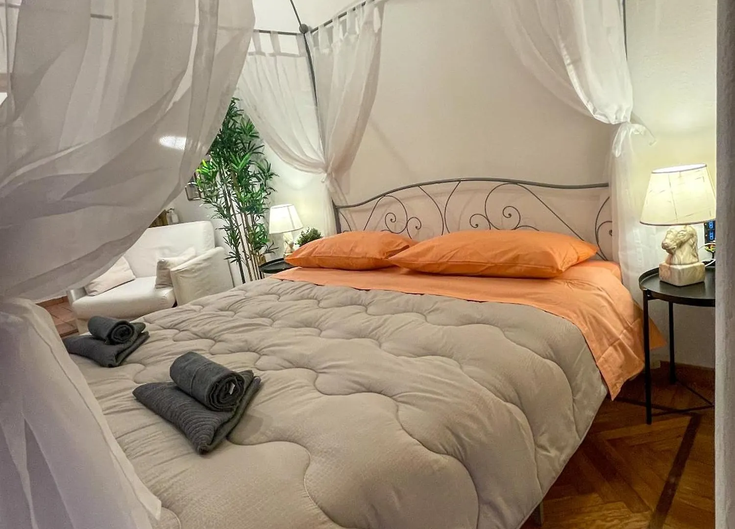 Dea Dreams - Old Style Milano Apartment